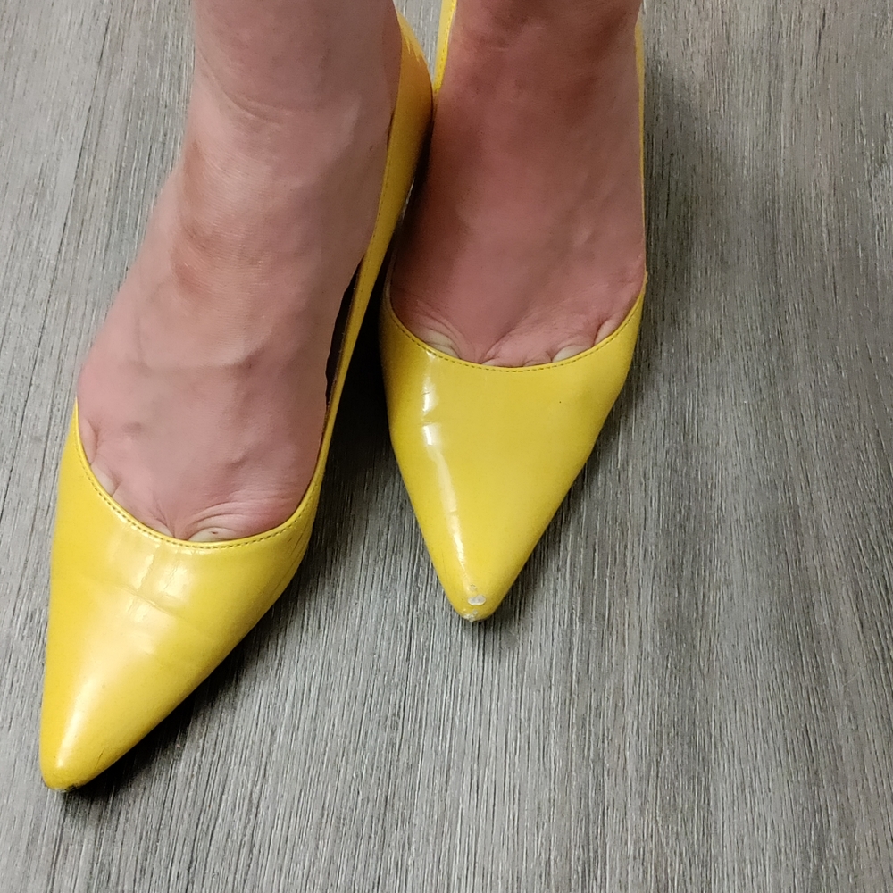 Kitten heels